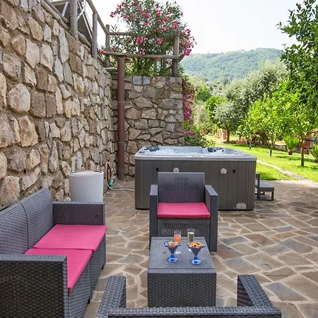 Eterea Charming Bed & Breakfast 3*